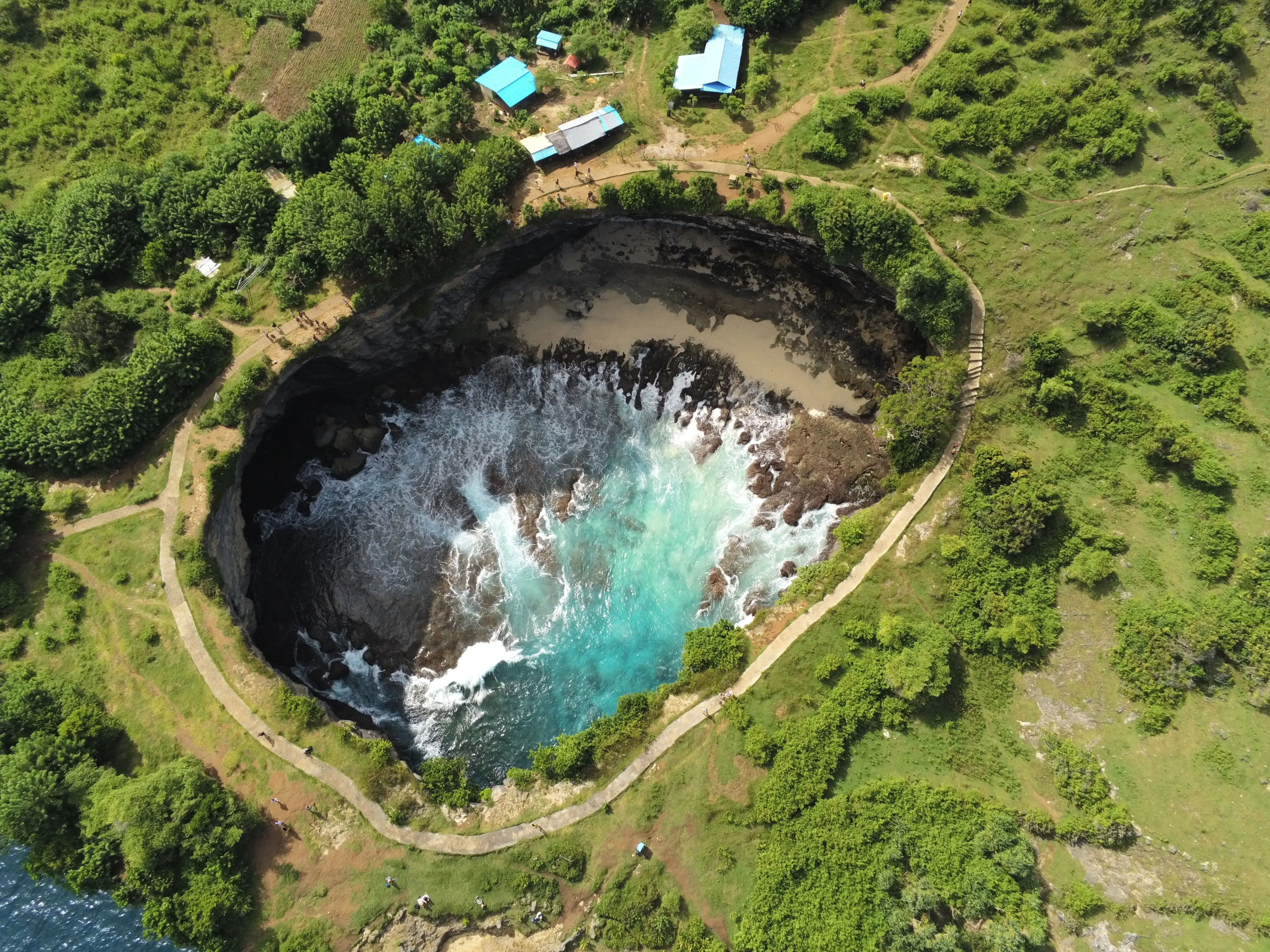From Bali: Nusa Penida Day Trip with Snorkeling & Lunch